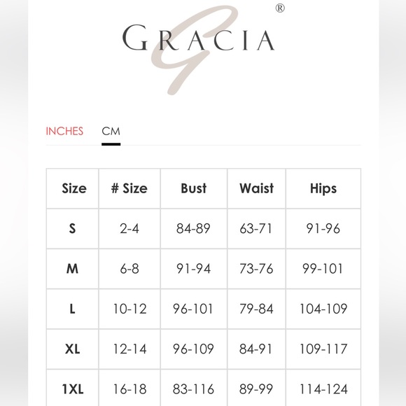 Gracia White Button Down Top with Geometric Design - Size Medium - Picture 12 of 12